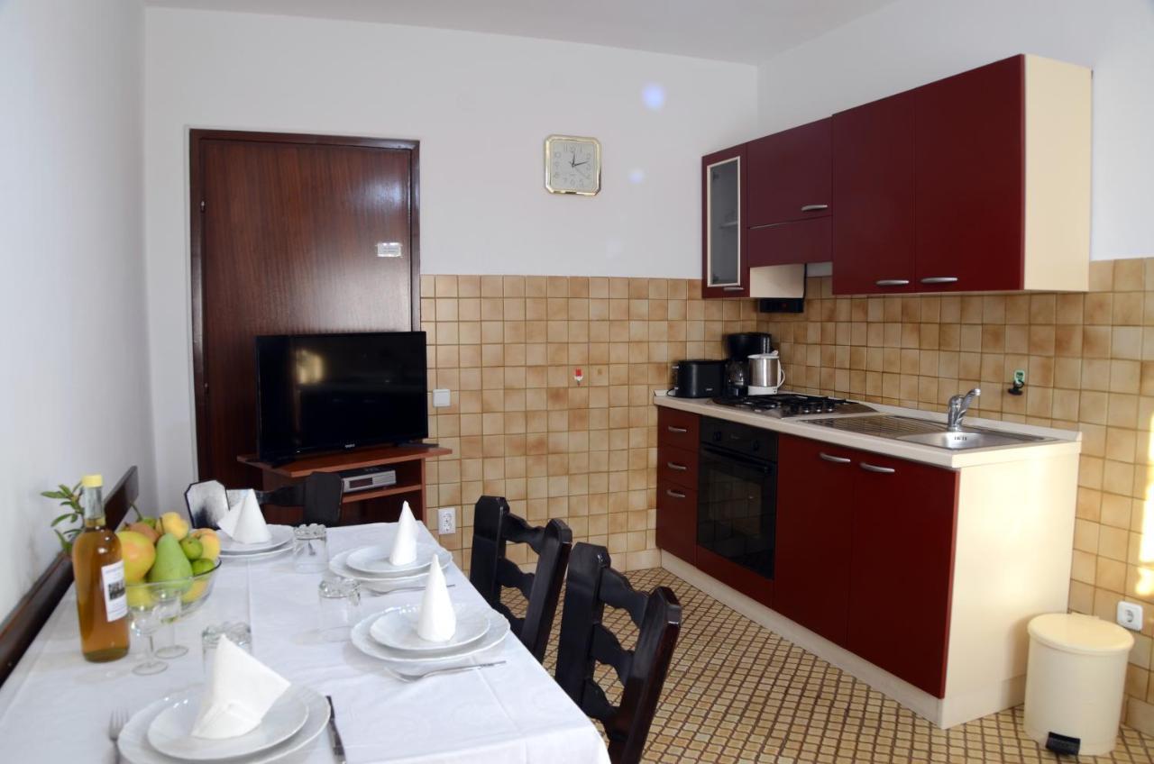 Dvosoban apartman u centru grada Biograd Na Moru Exterior foto