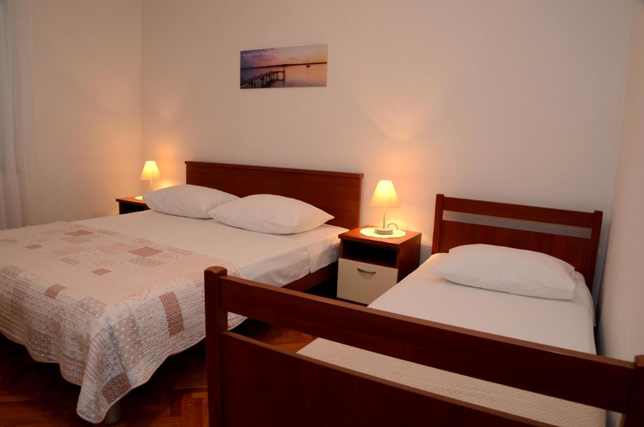 Dvosoban apartman u centru grada Biograd Na Moru Exterior foto