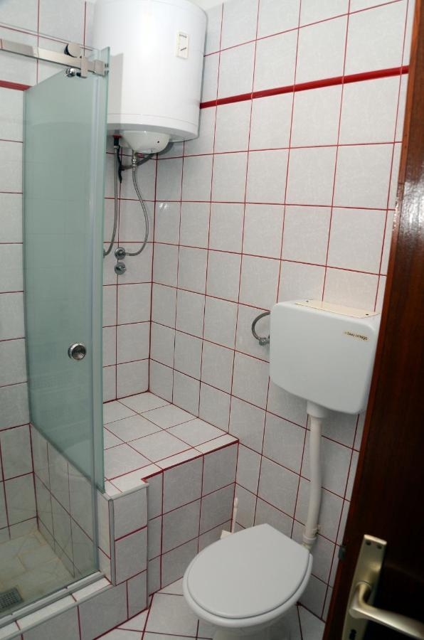 Dvosoban apartman u centru grada Biograd Na Moru Exterior foto