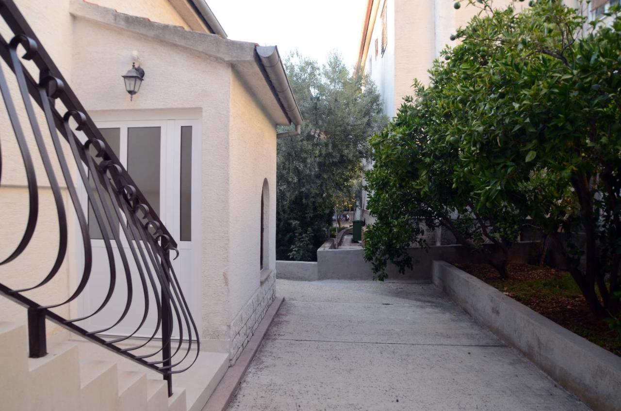Dvosoban apartman u centru grada Biograd Na Moru Exterior foto