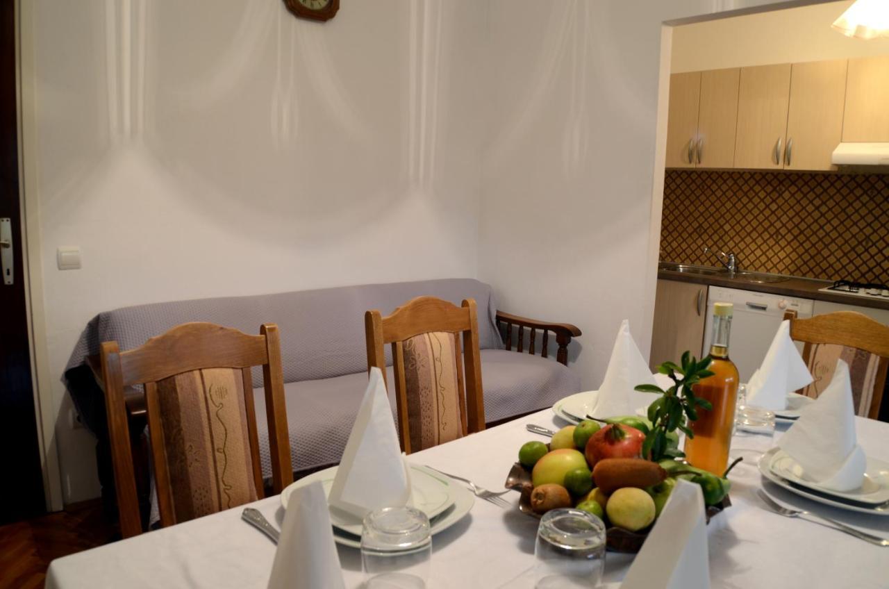 Dvosoban apartman u centru grada Biograd Na Moru Exterior foto