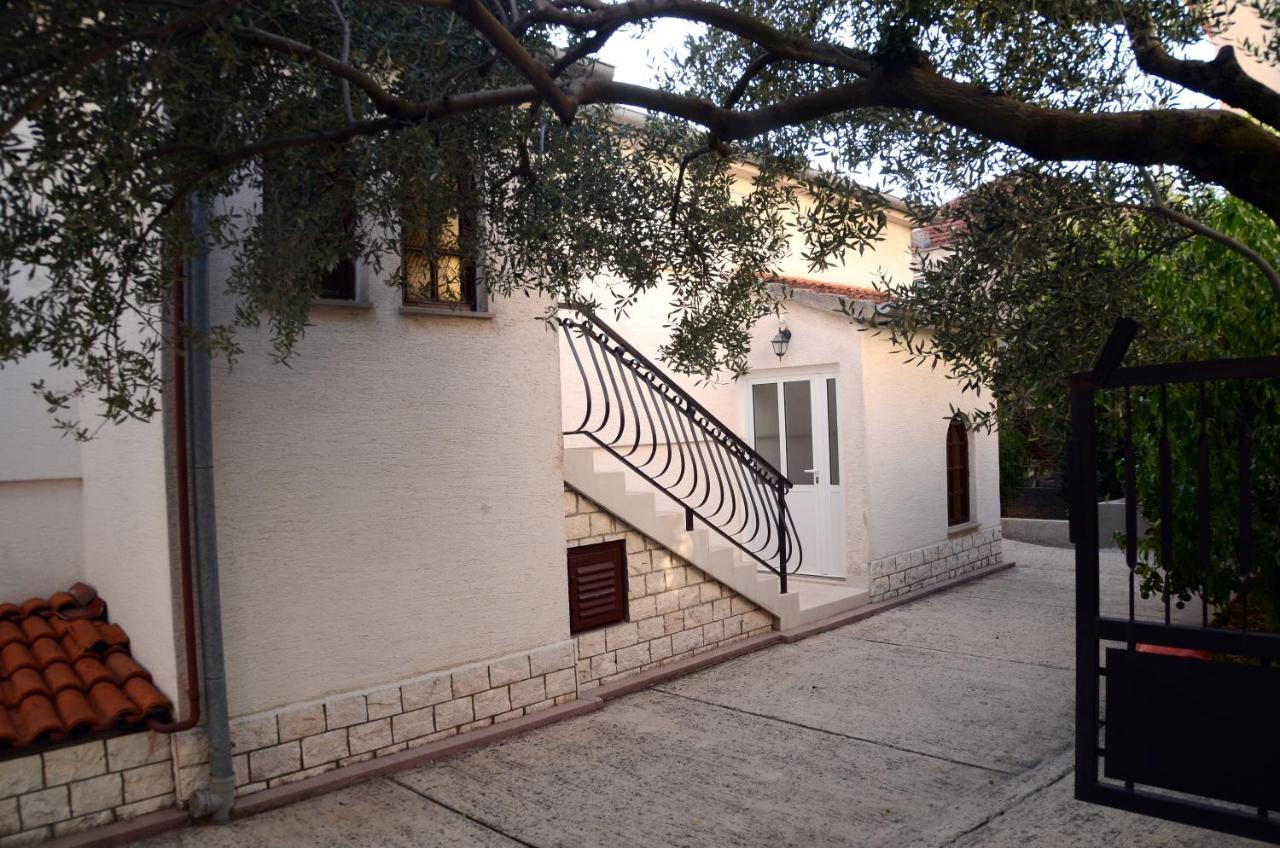 Dvosoban apartman u centru grada Biograd Na Moru Exterior foto
