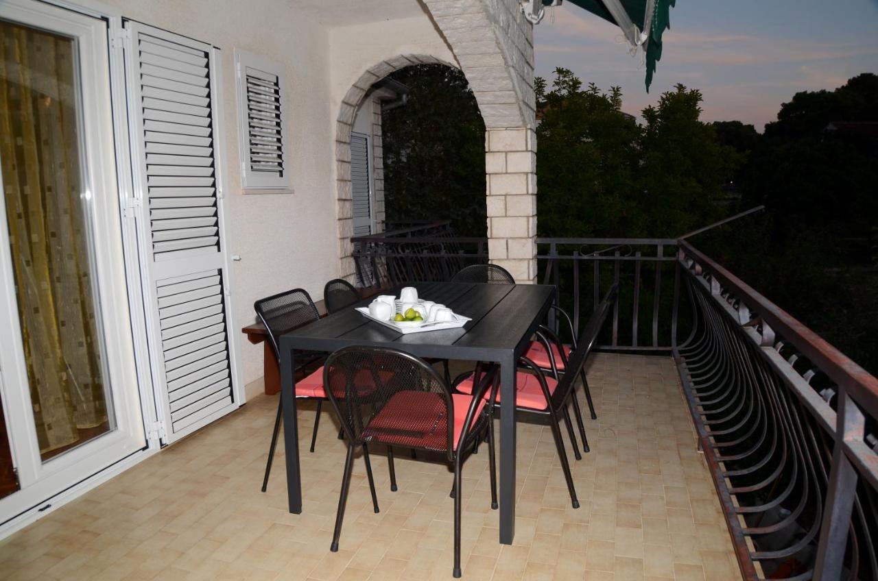 Dvosoban apartman u centru grada Biograd Na Moru Exterior foto
