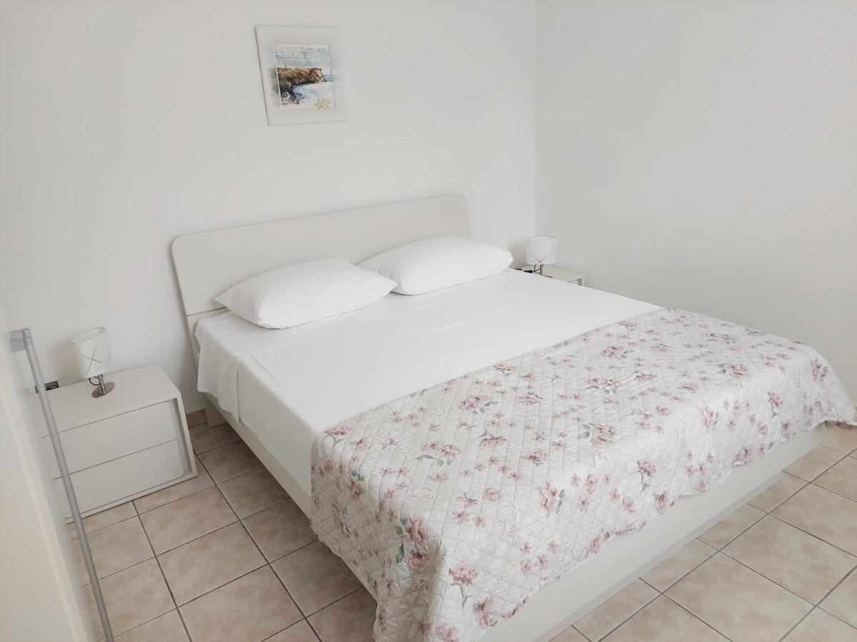 Dvosoban apartman u centru grada Biograd Na Moru Exterior foto